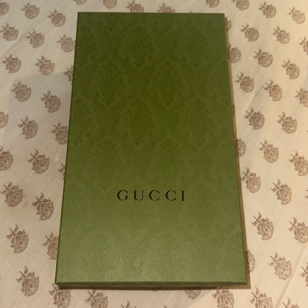 Gucci shoe box